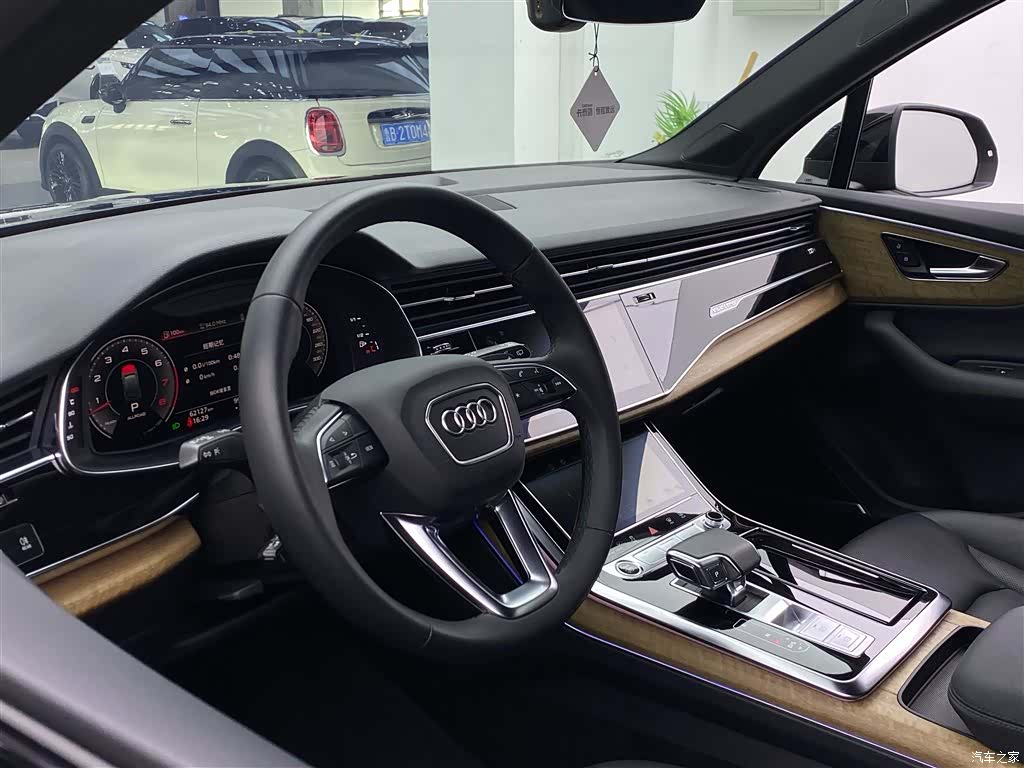 Audi Q7, 2022 28