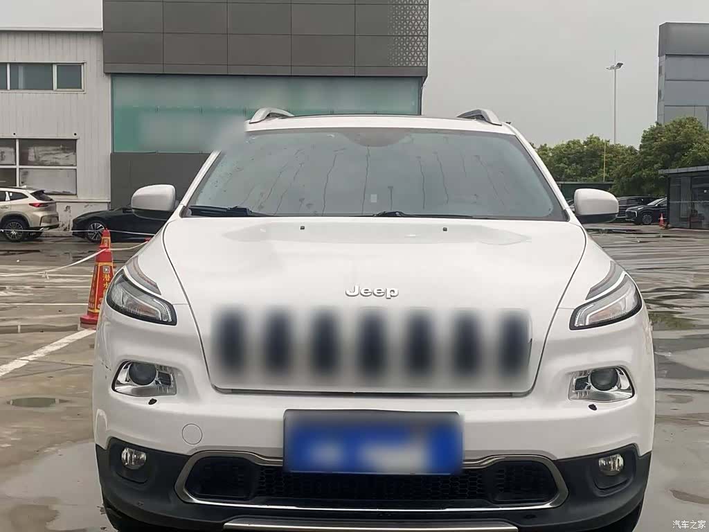Jeep Cherokee, 2021 3