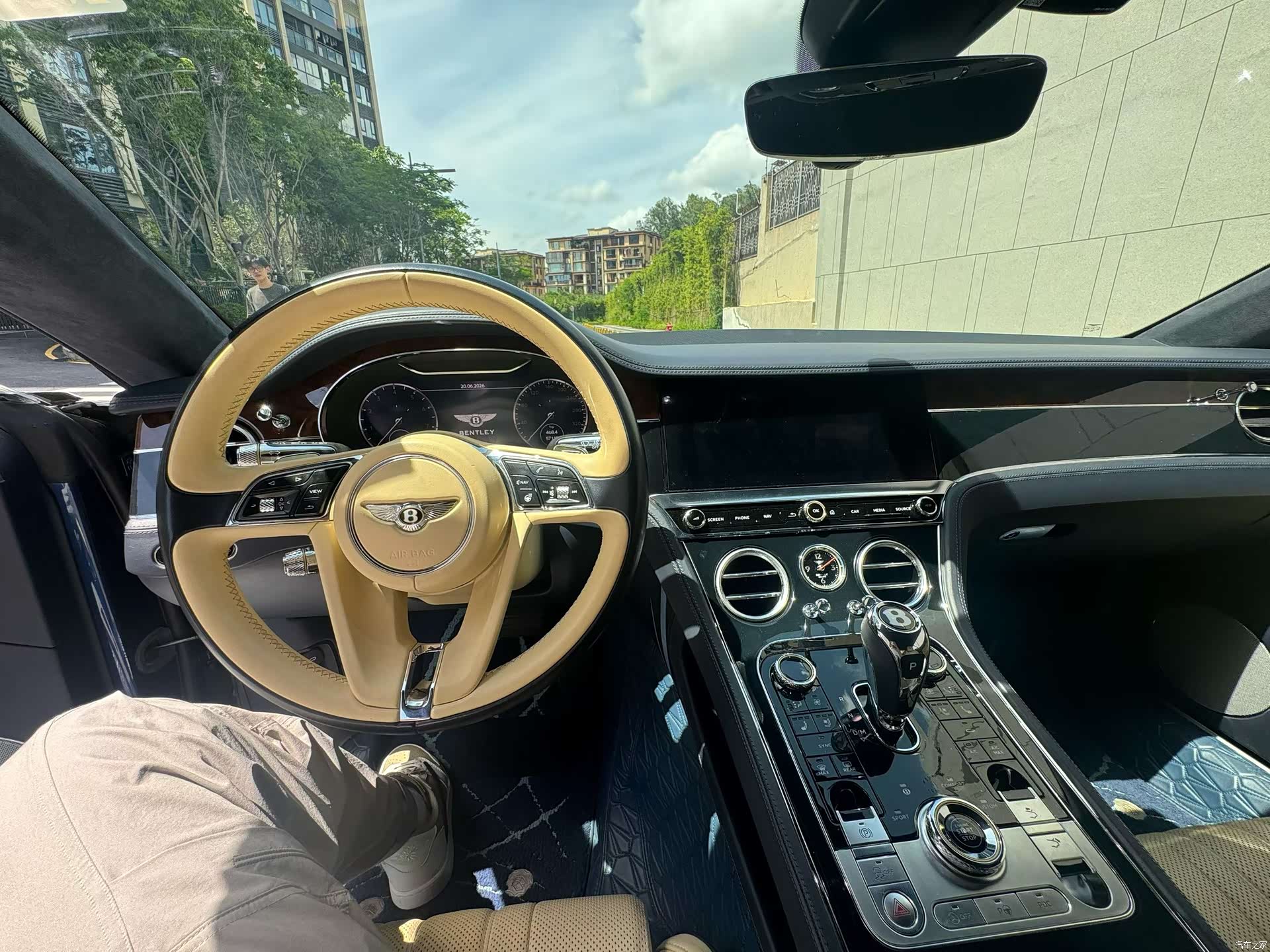 Bentley Continental GT, 2020 все фото