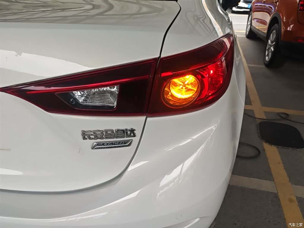 Mazda Mazda3, 2019 8