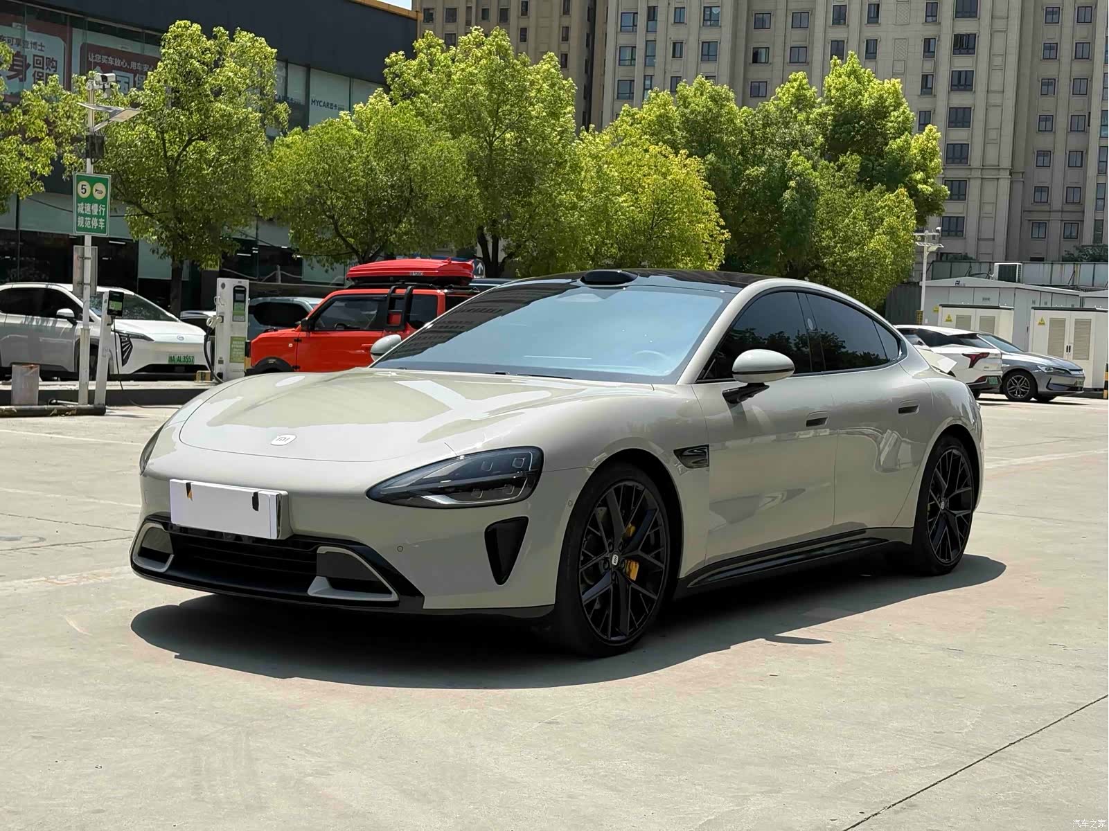 Xiaomi SU7, 2024 1