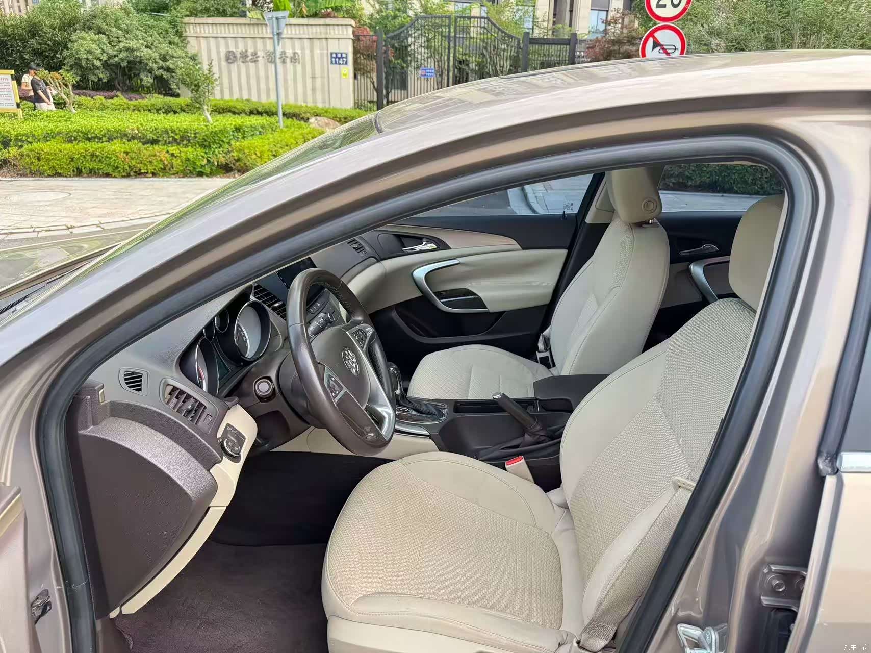 Buick Regal, 2011 8