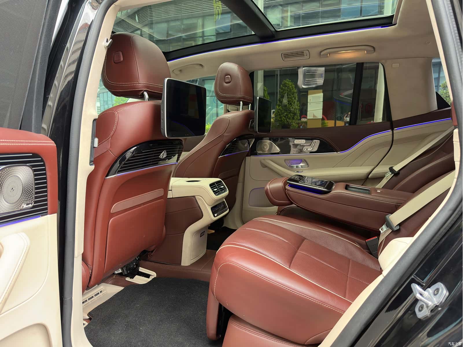 Maybach GLS, 2022 7