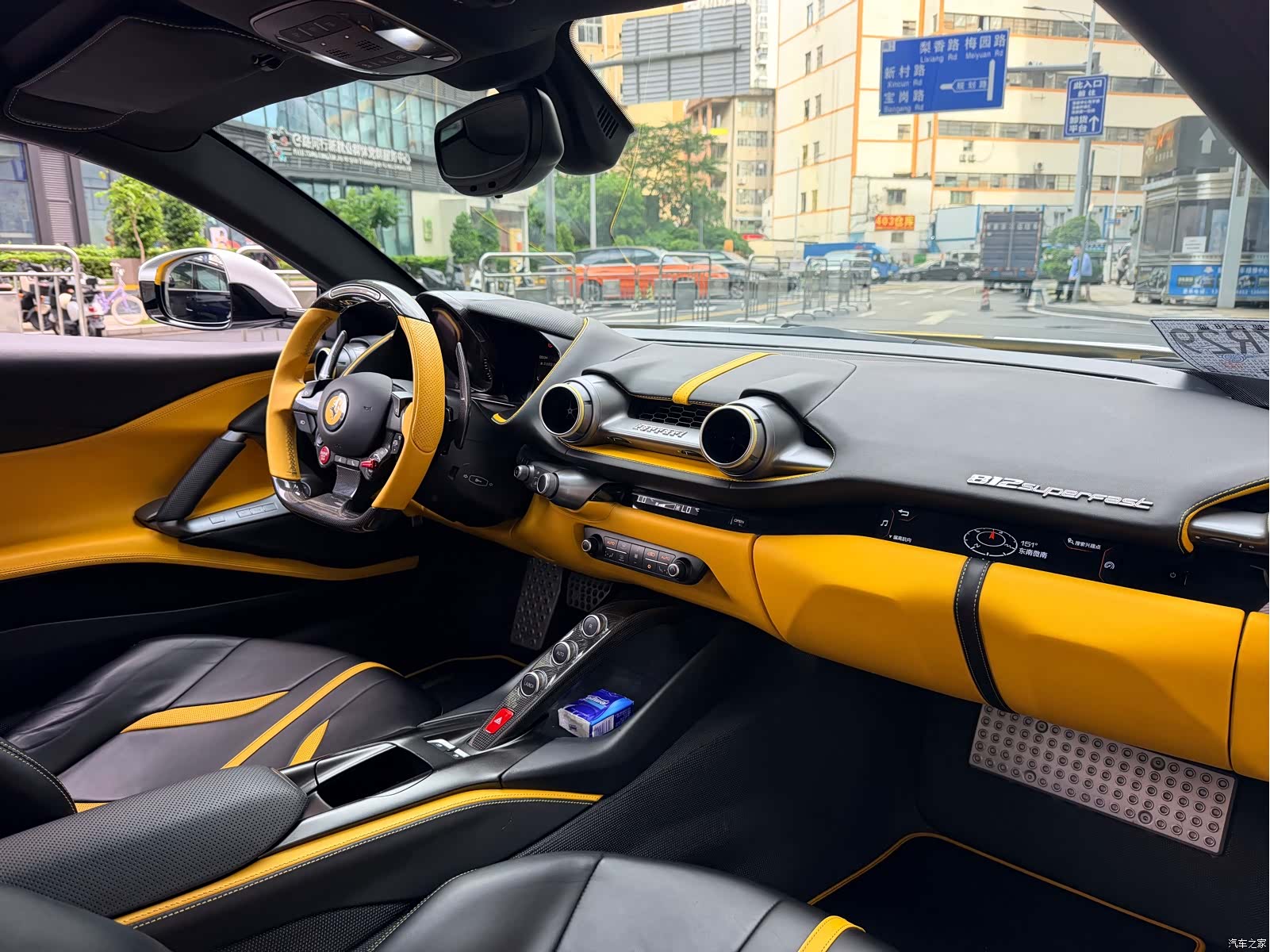 Ferrari 812, 2020 8