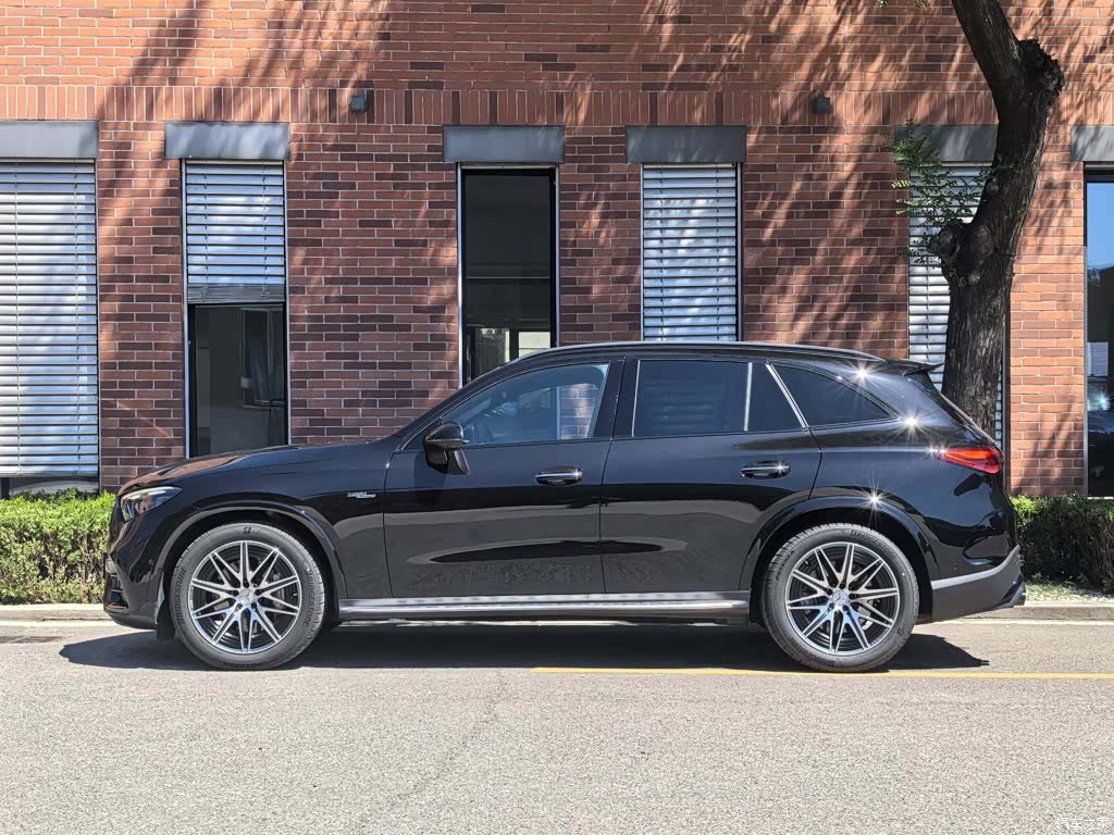 Mercedes-Benz GLC, 2025 27