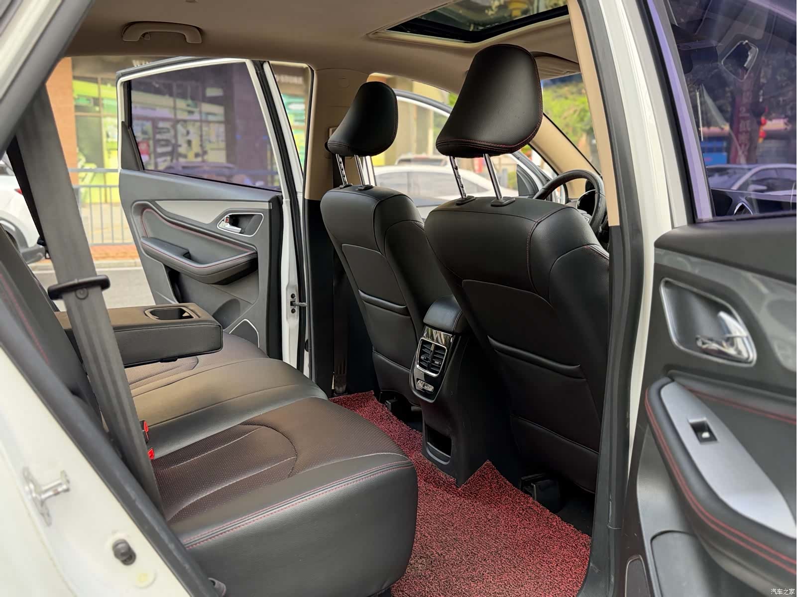Wuling 560, 2015 8