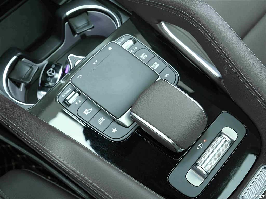 Mercedes-Benz GLS, 2023 9