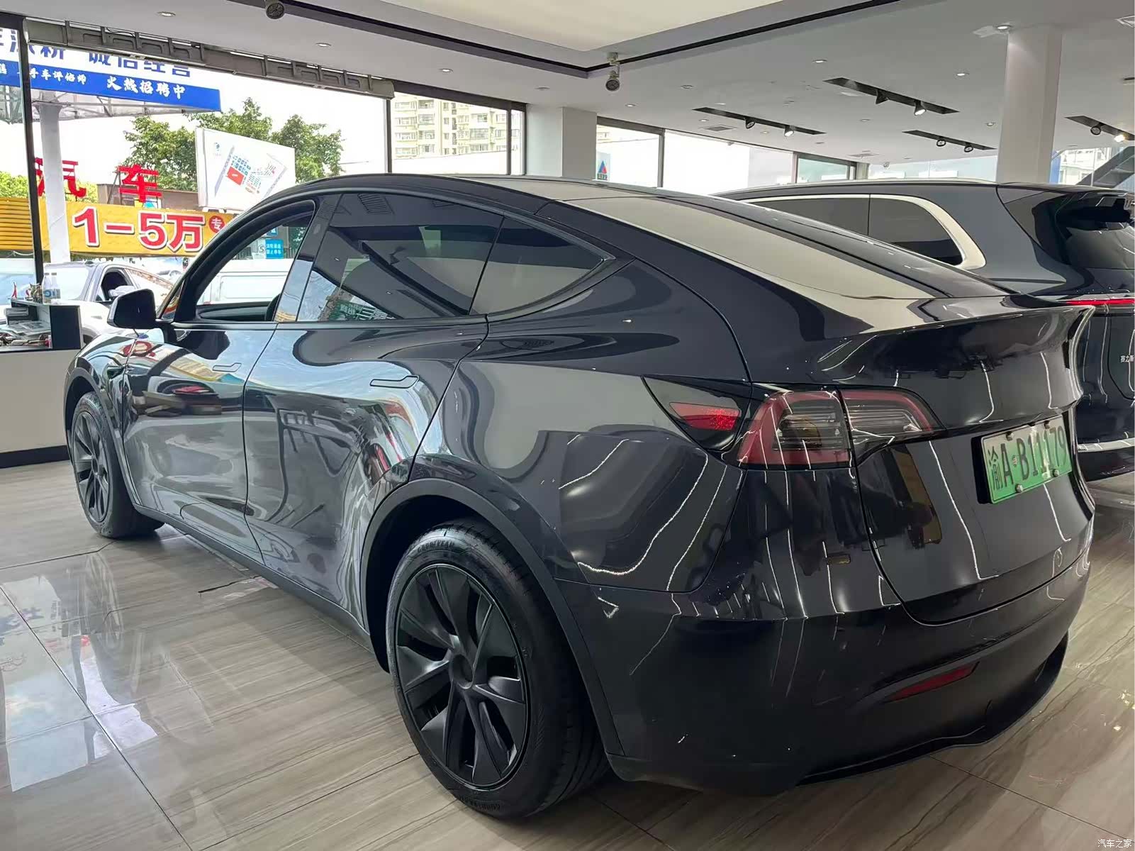 Tesla Model Y, 2024 все фото
