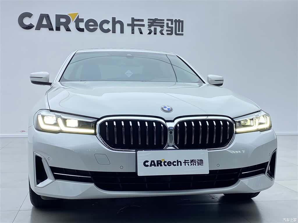 BMW 5 Series, 2022 34