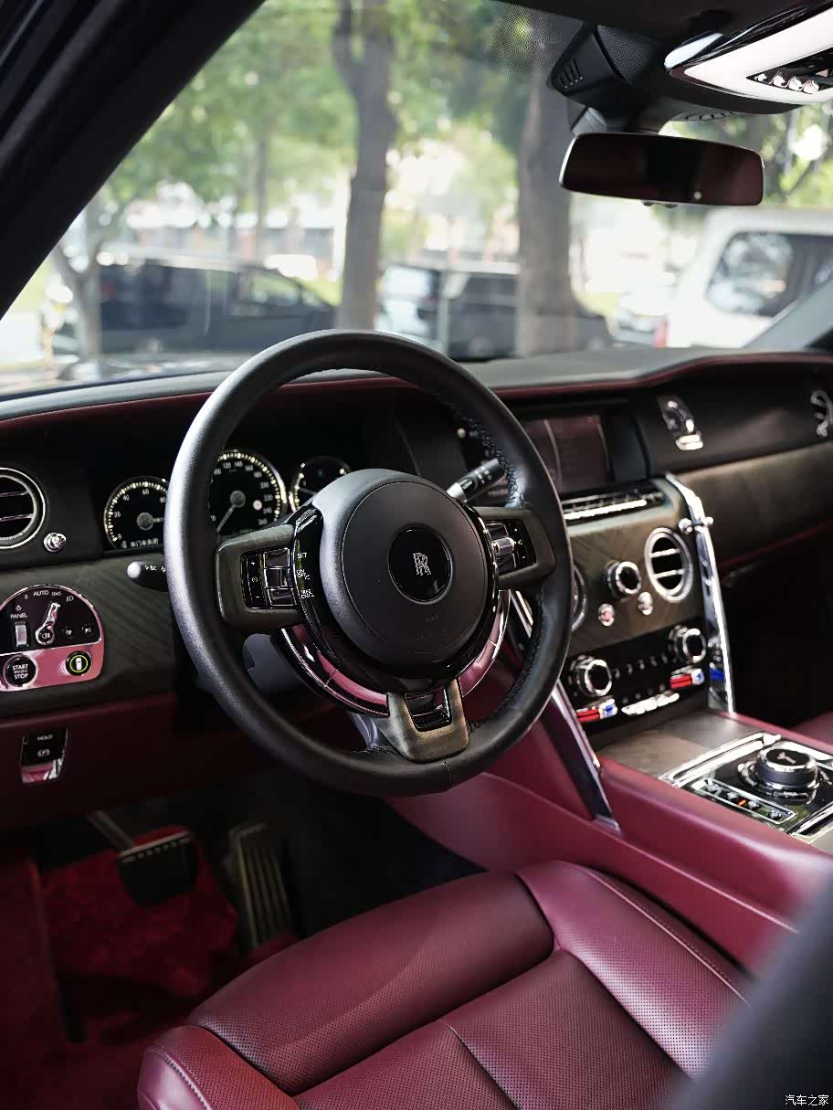 Rolls-Royce Cullinan, 2019 10