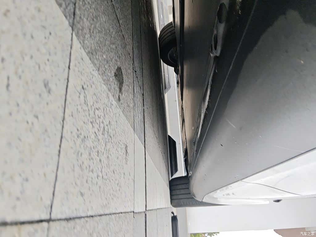 Tesla Model Y, 2024 17