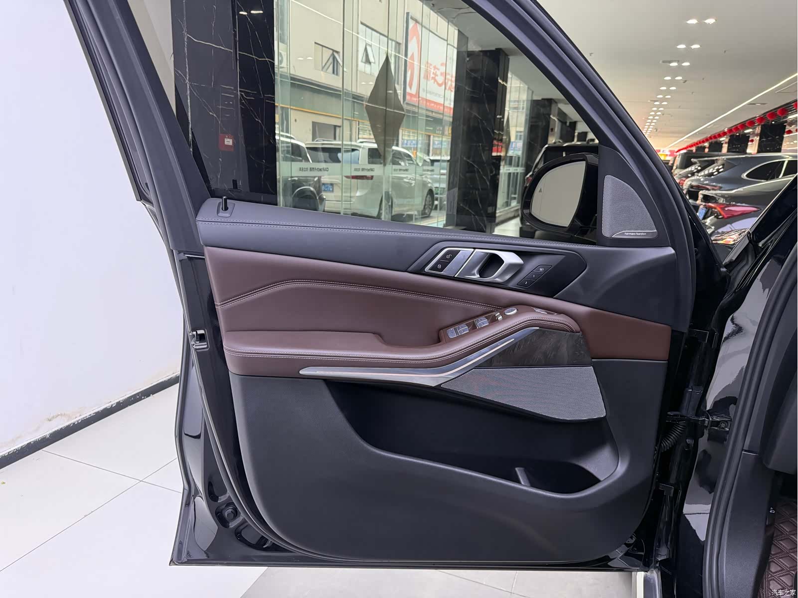 BMW X5, 2024 9