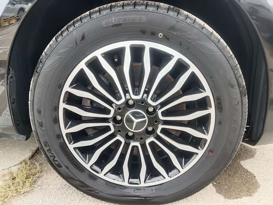 Mercedes-Benz V-class