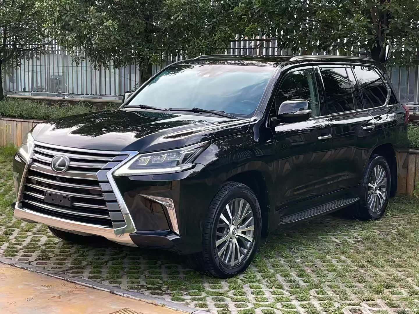 Lexus LX, 2016 2