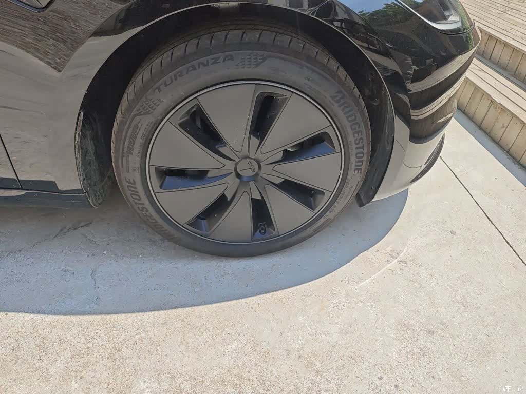 Tesla Model 3, 2026 26