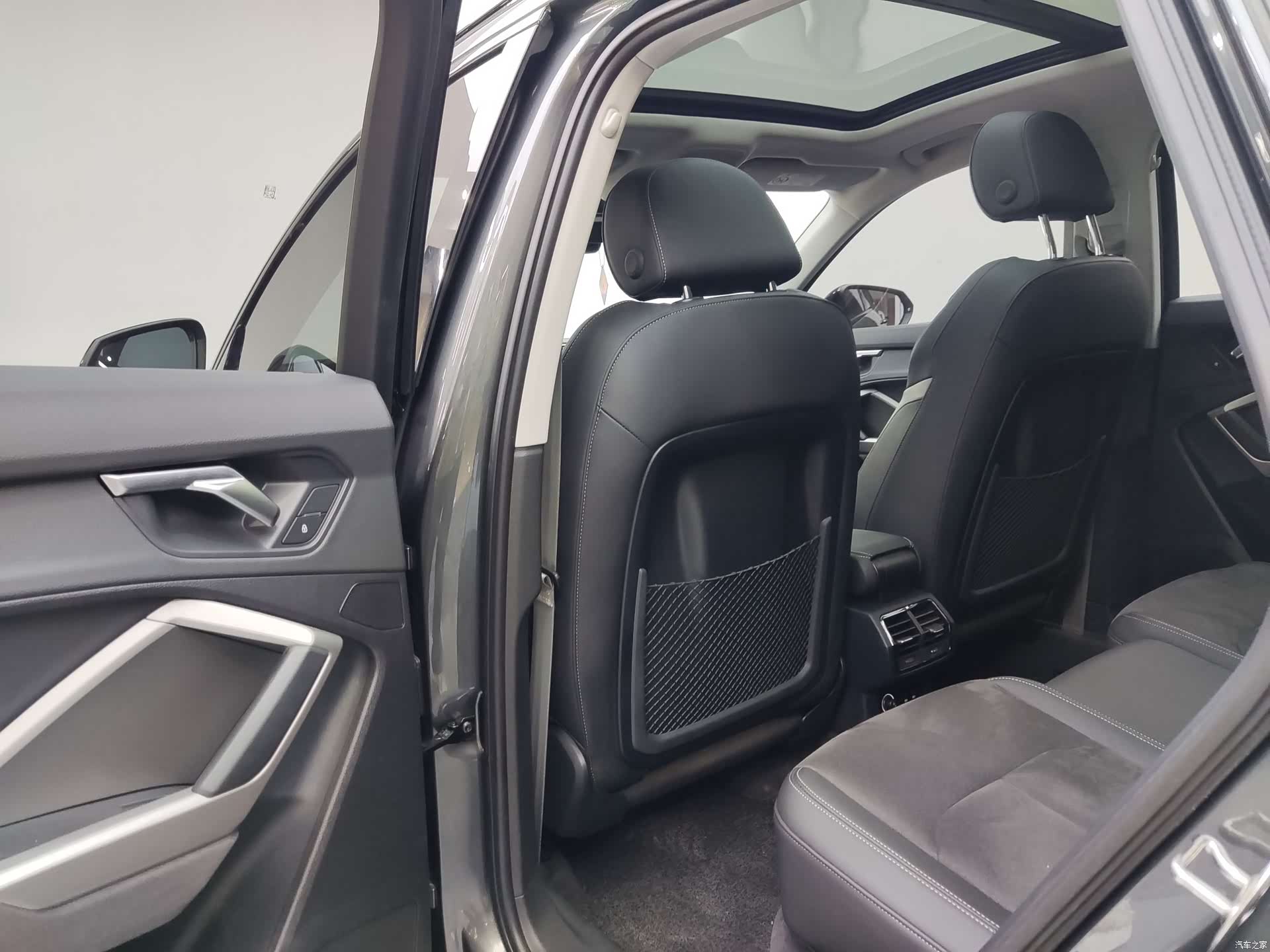 Audi Q3, 2023 12