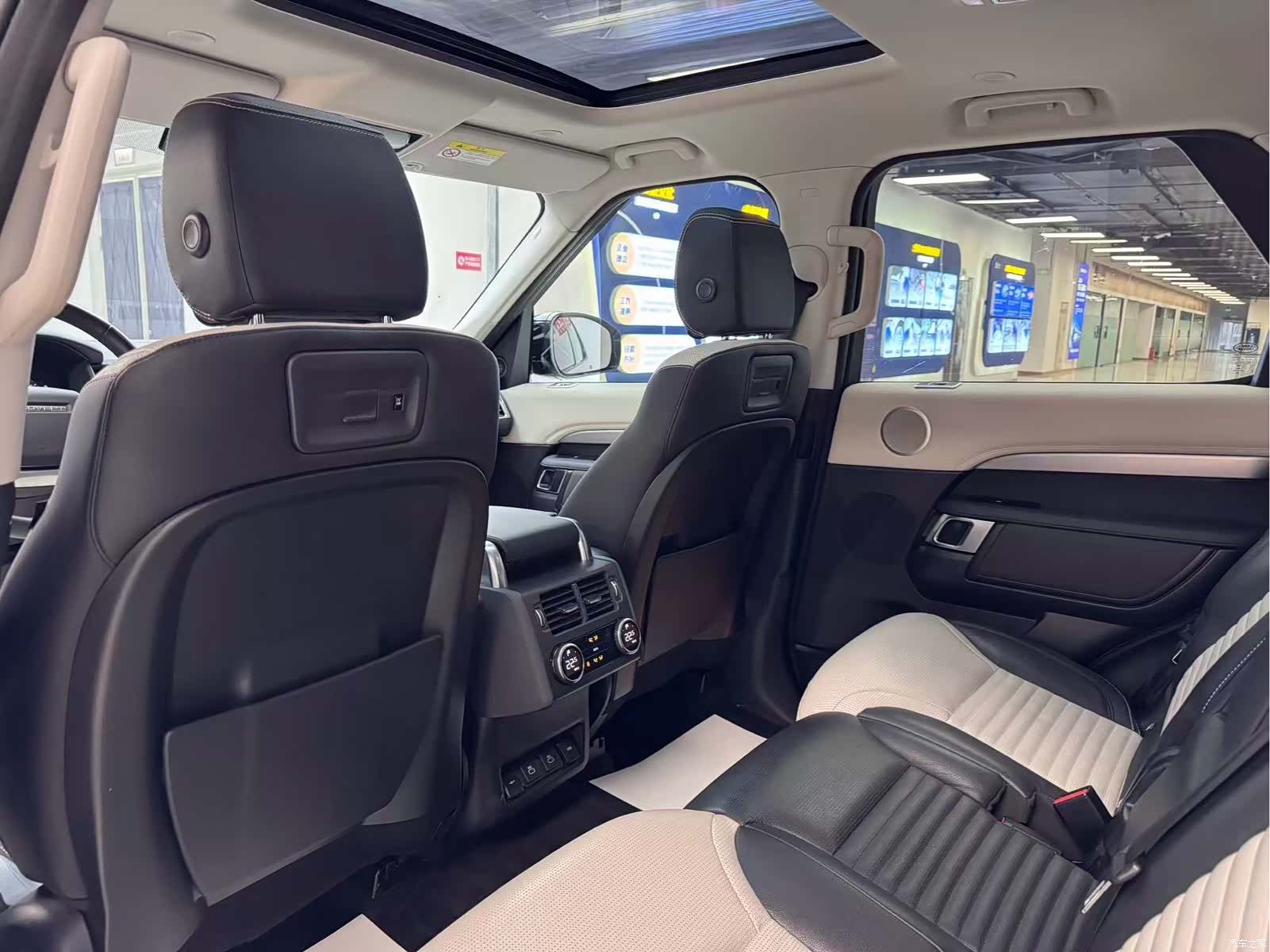Land Rover Discovery, 2021 11