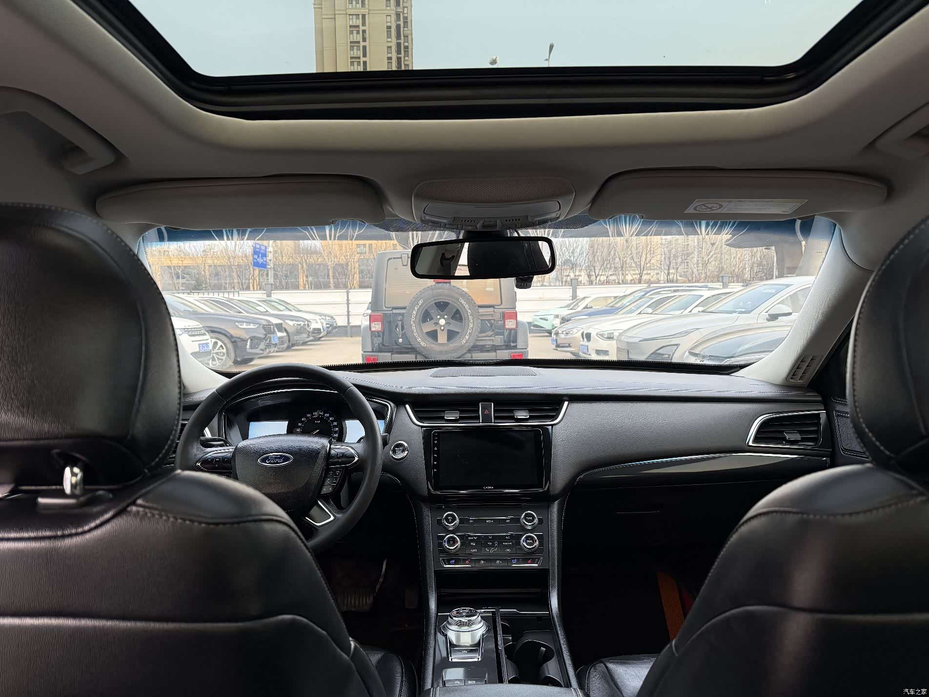 Ford Taurus, 2019 все фото