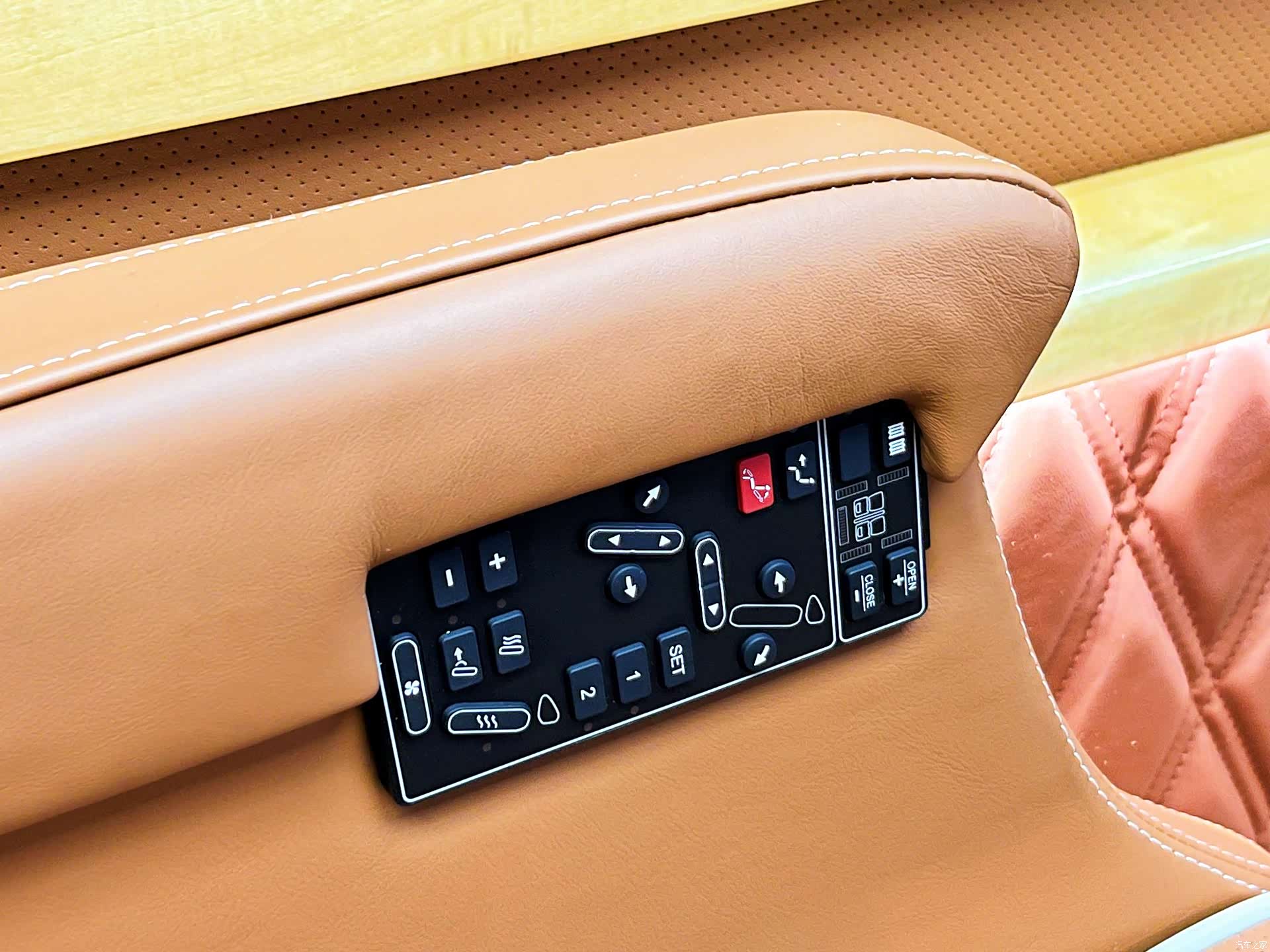 Ford E350, 2016 19