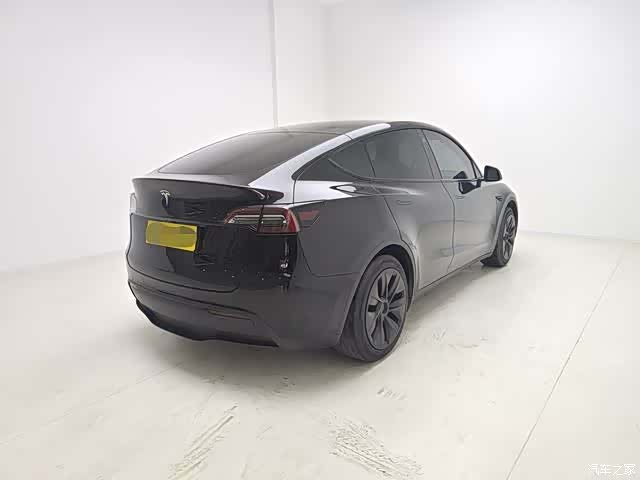 Tesla Model Y, 2023 12