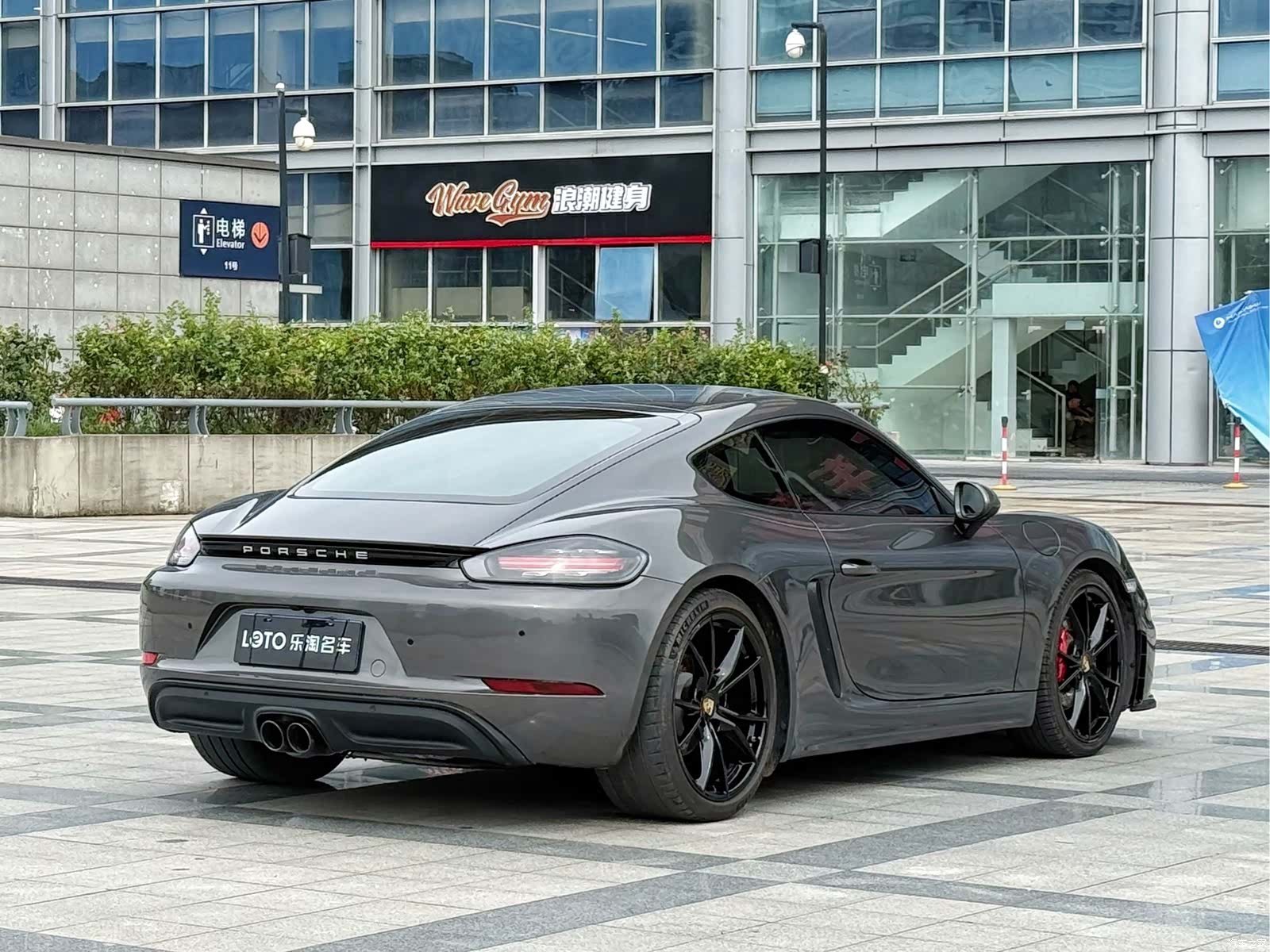 Porsche Cayman, 2022 все фото