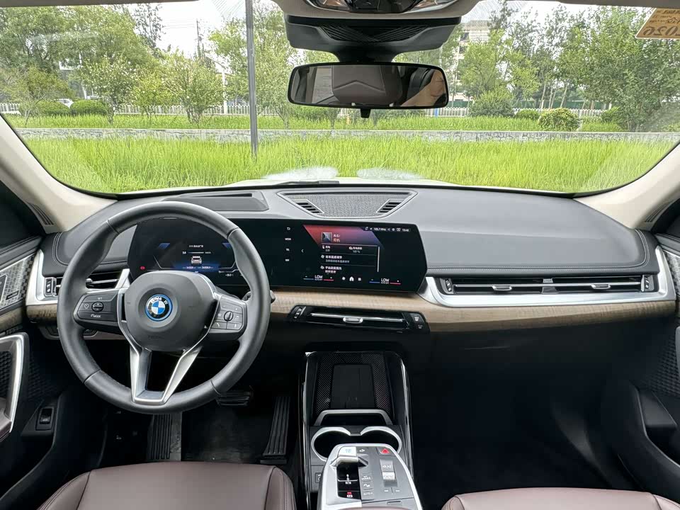 BMW iX1 BMW iX1