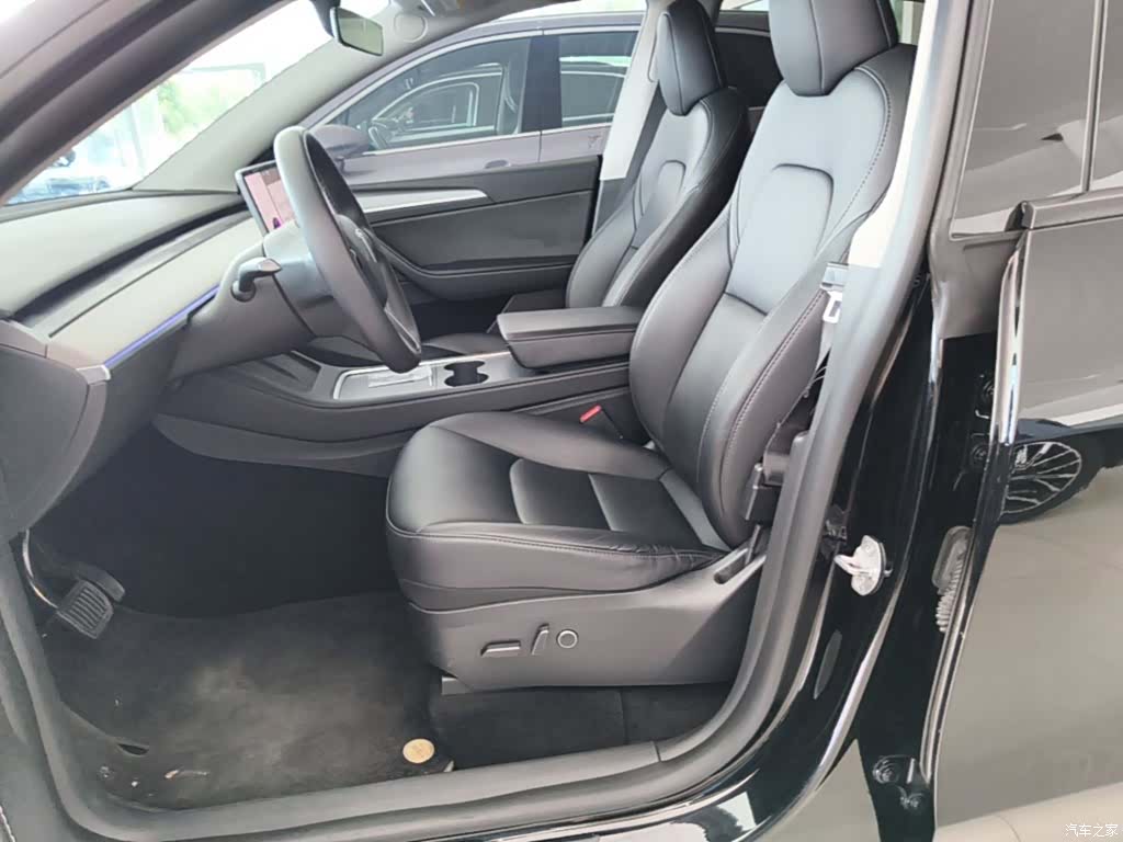 Tesla Model Y, 2024 15