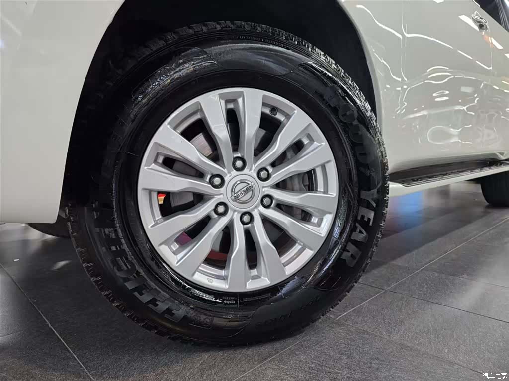 Nissan Patrol, 2017 17
