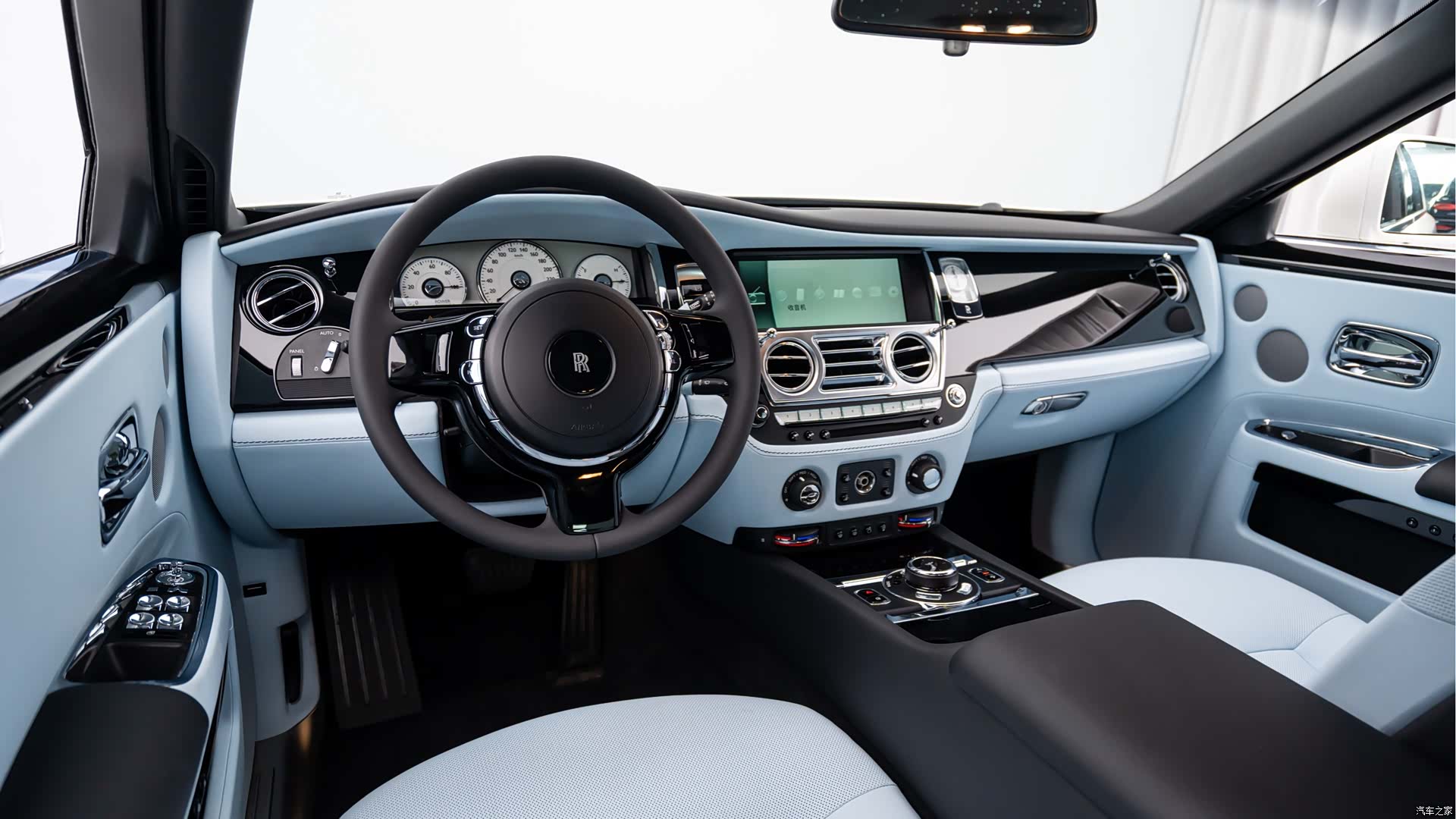 Rolls-Royce Ghost, 2016 все фото