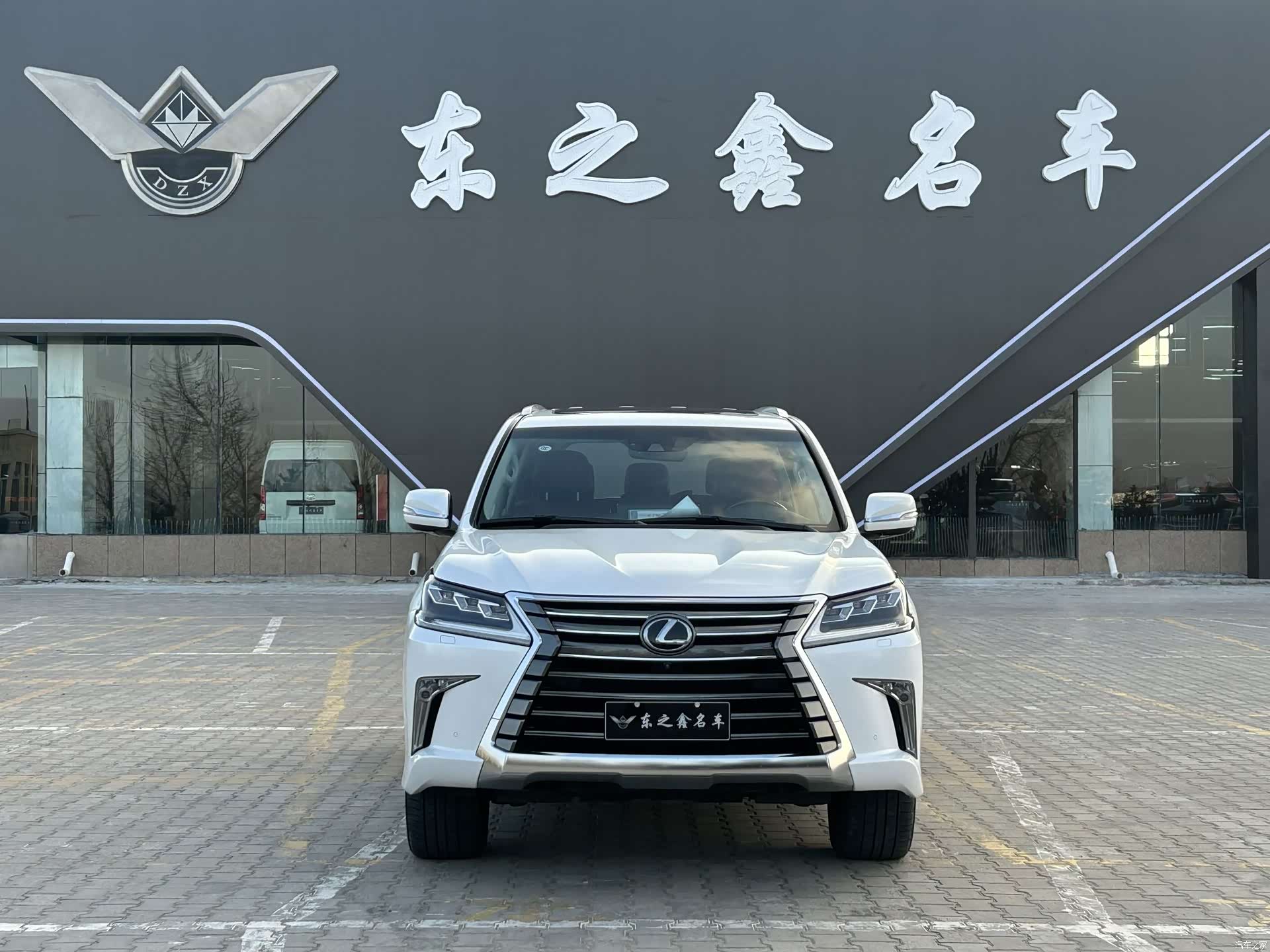 Lexus LX, 2019 6