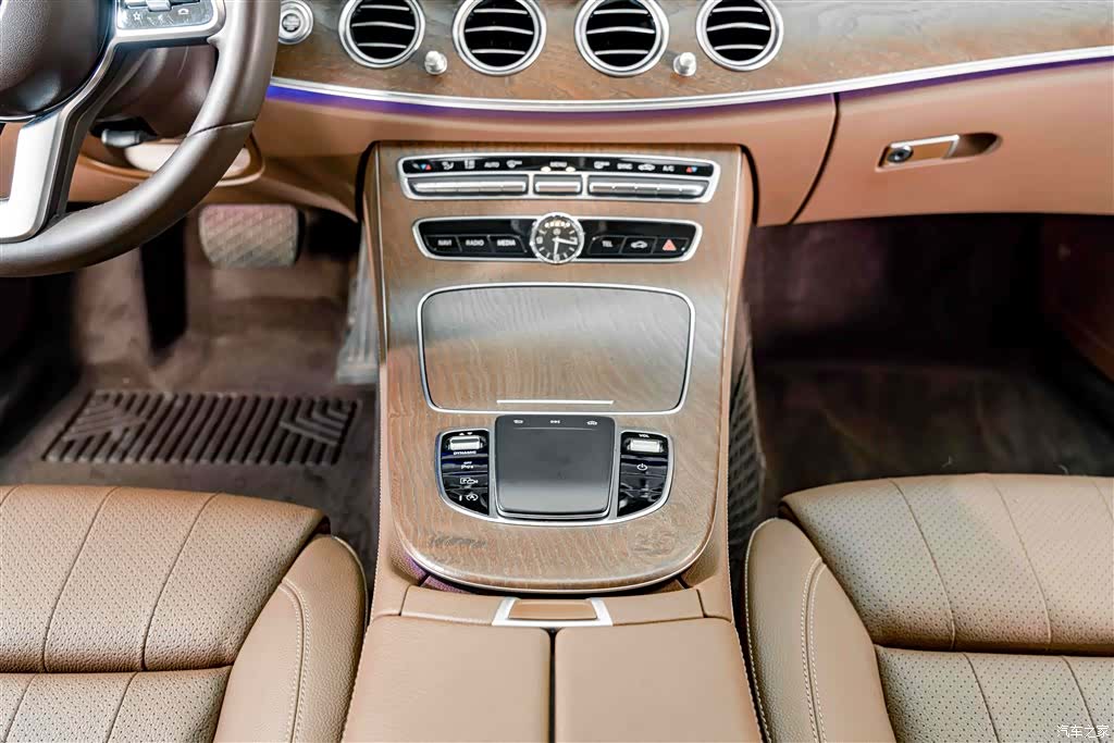 Mercedes-Benz E-Class, 2018 12