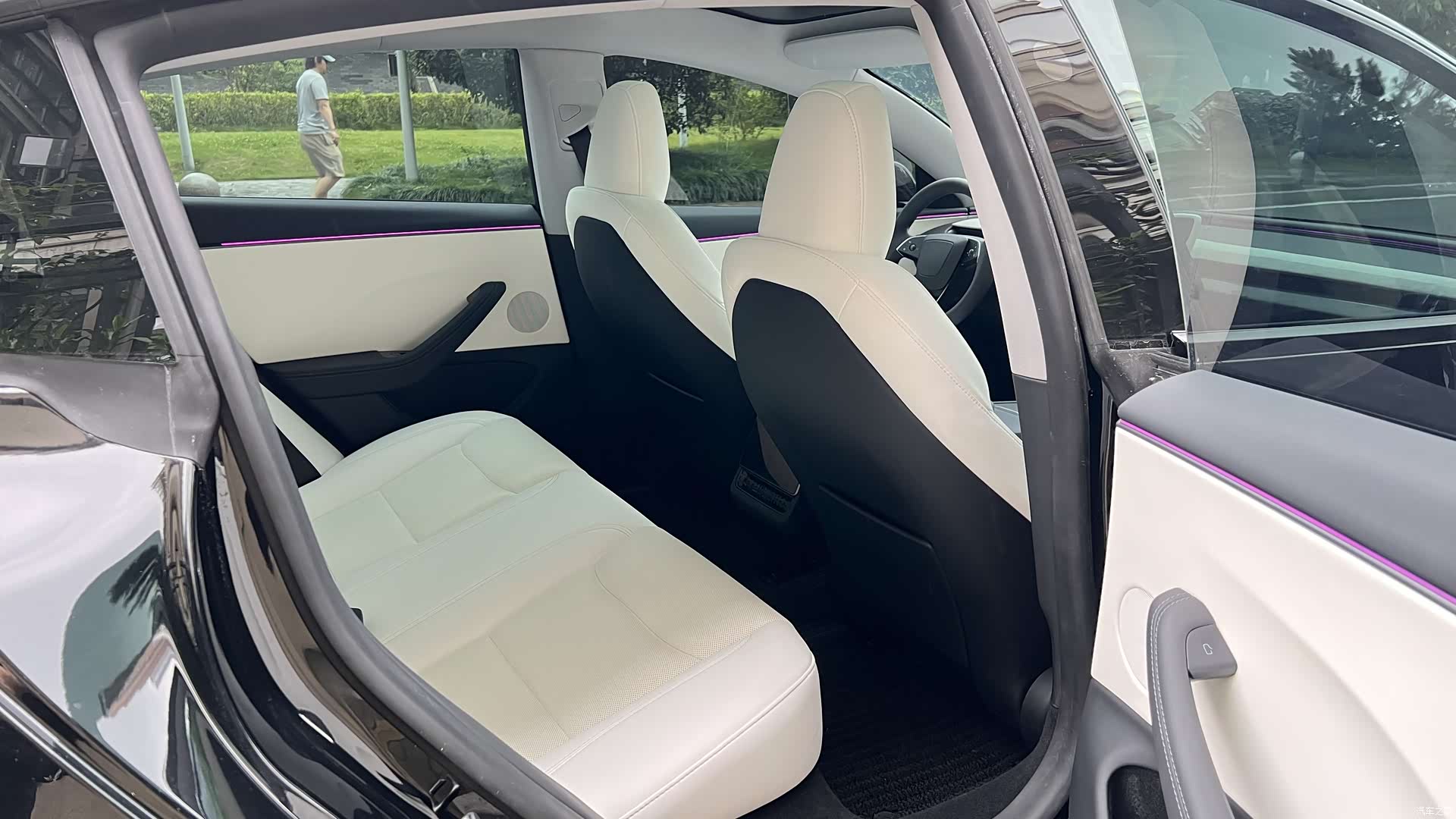 Tesla Model 3, 2026 15