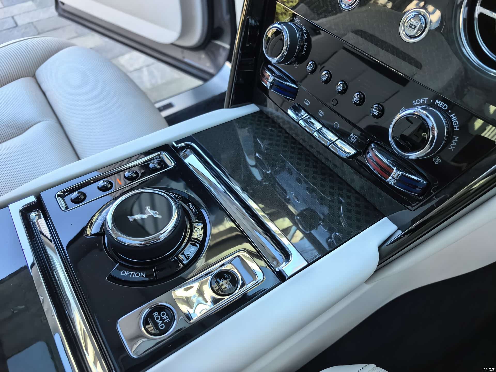 Rolls-Royce Cullinan, 2022 23