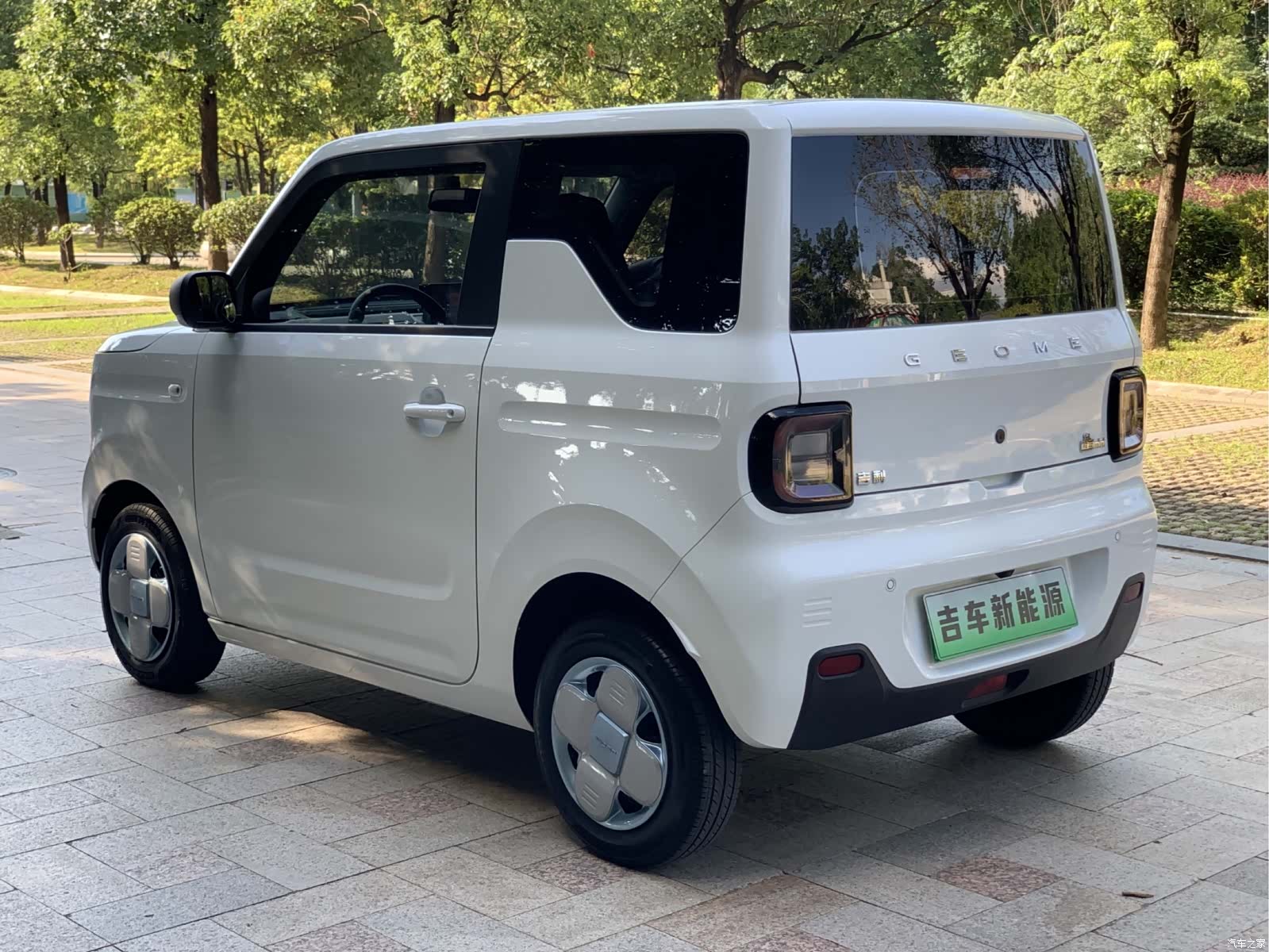 Geely Panda, 2024 4