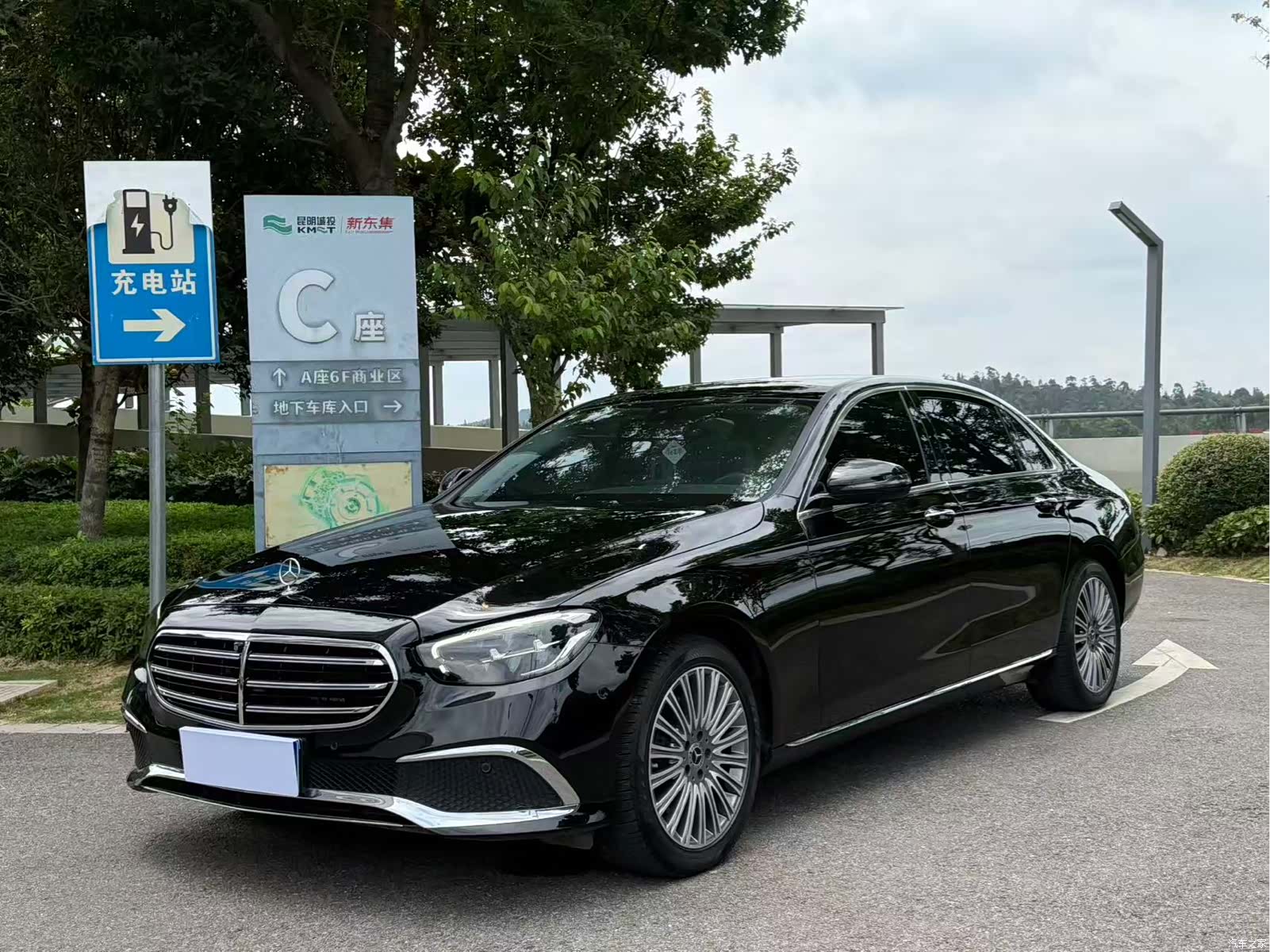 Mercedes-Benz E-Class, 2021 1