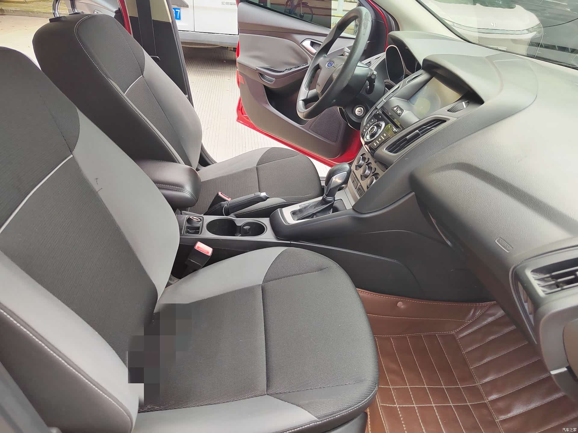 Ford Focus, 2013 6