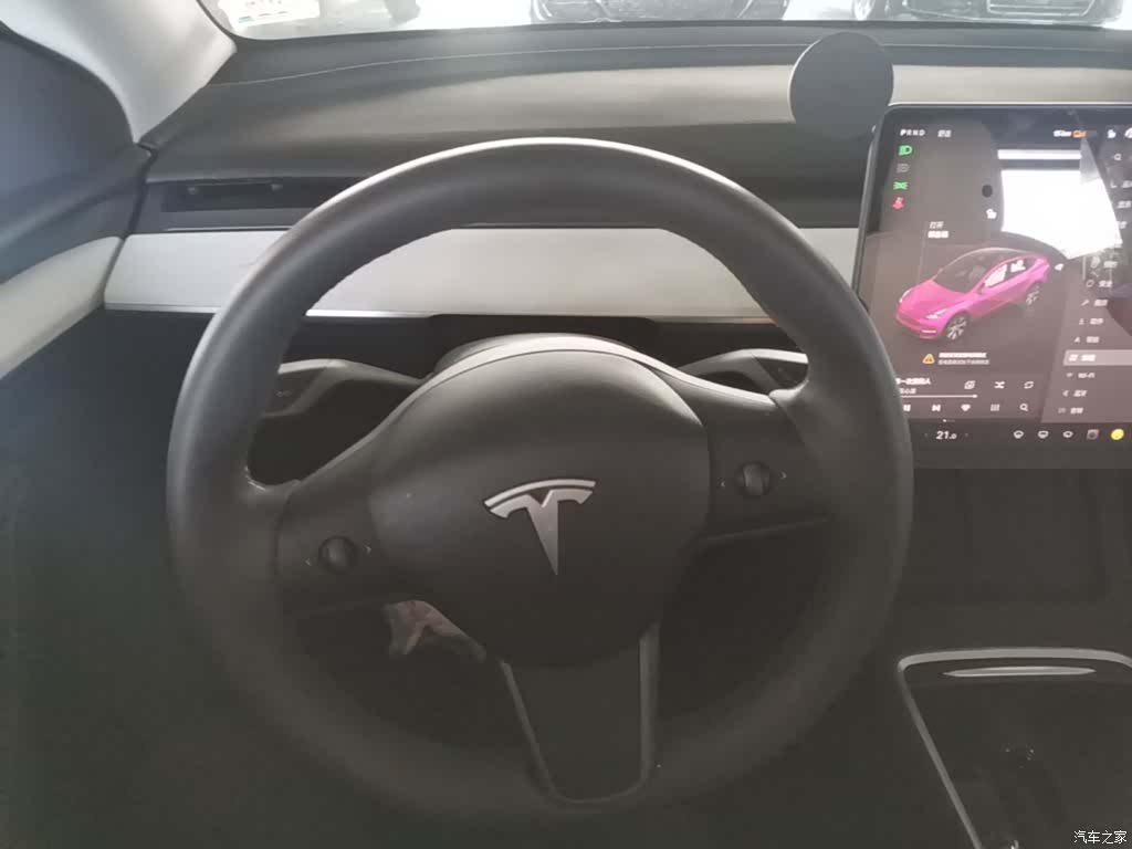 Model Y, 2023 11