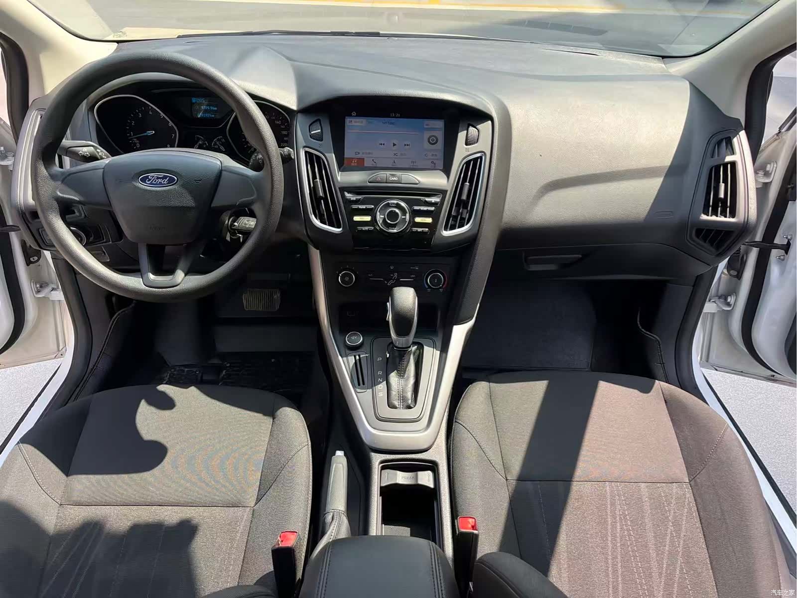 Ford Focus, 2019 25