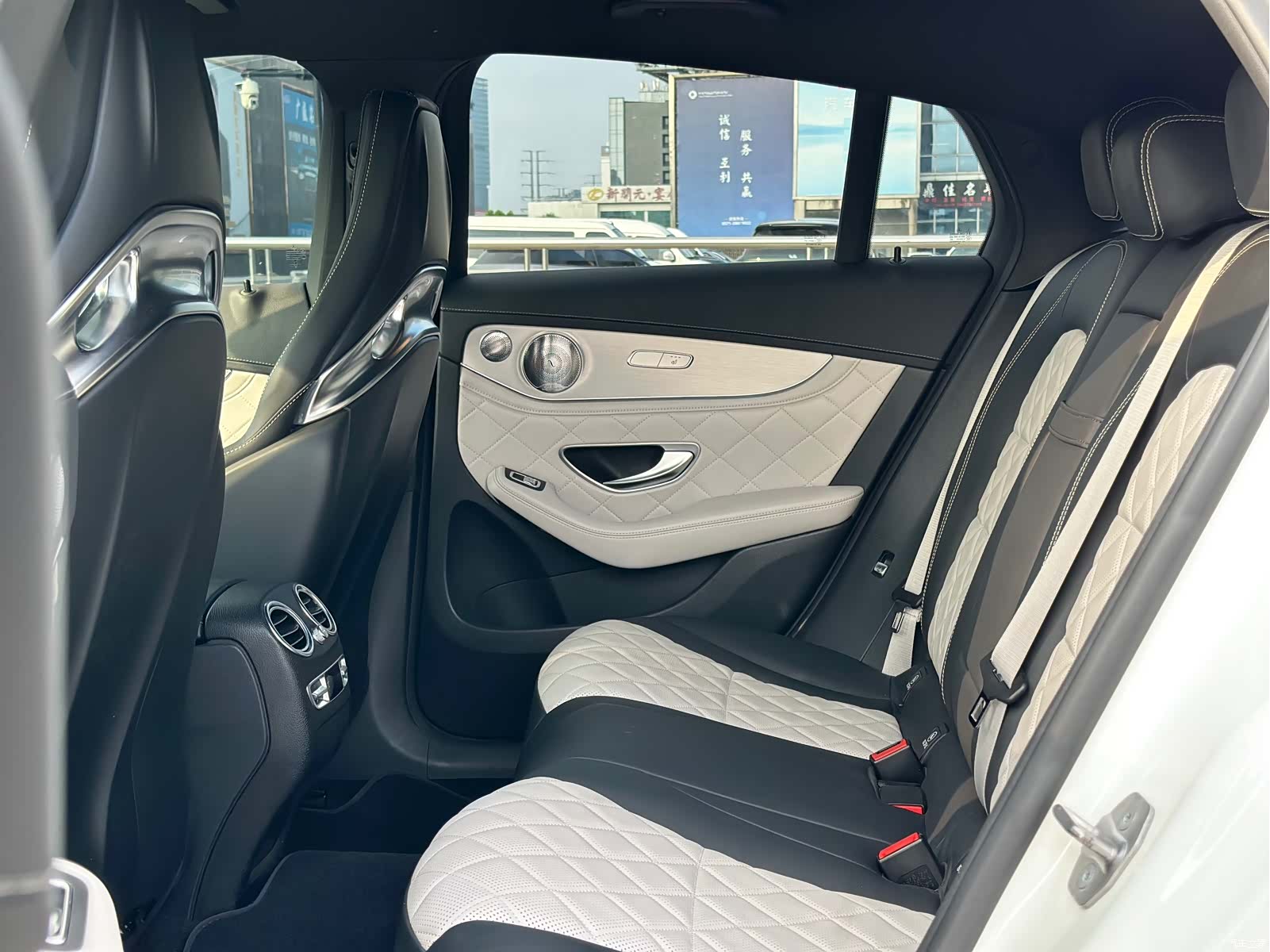 Mercedes-Benz GLC, 2020 19