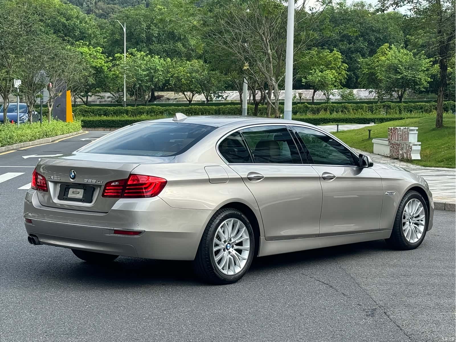 BMW 5 Series, 2015 все фото
