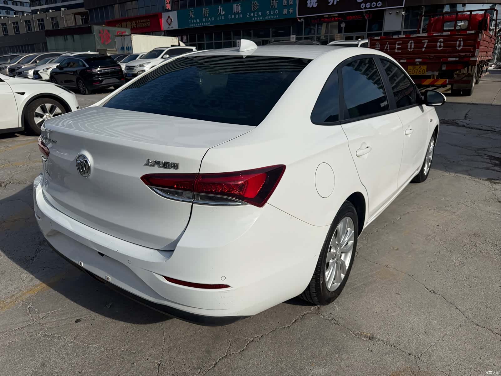 Buick V, 2018 все фото