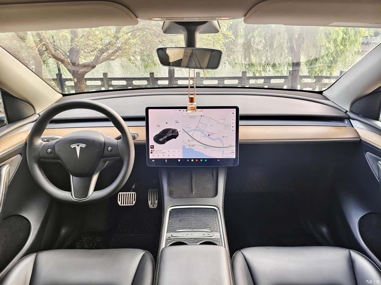Tesla Model Y, 2022 10