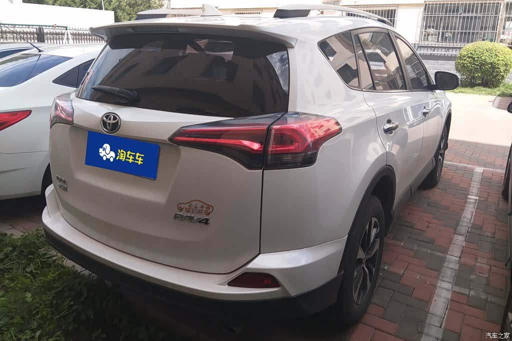 Toyota RAV4, 2018 3