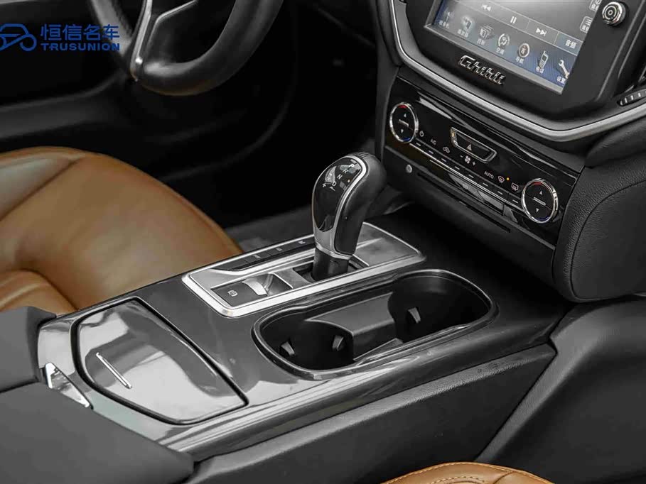 Maserati Ghibli Maserati Ghibli