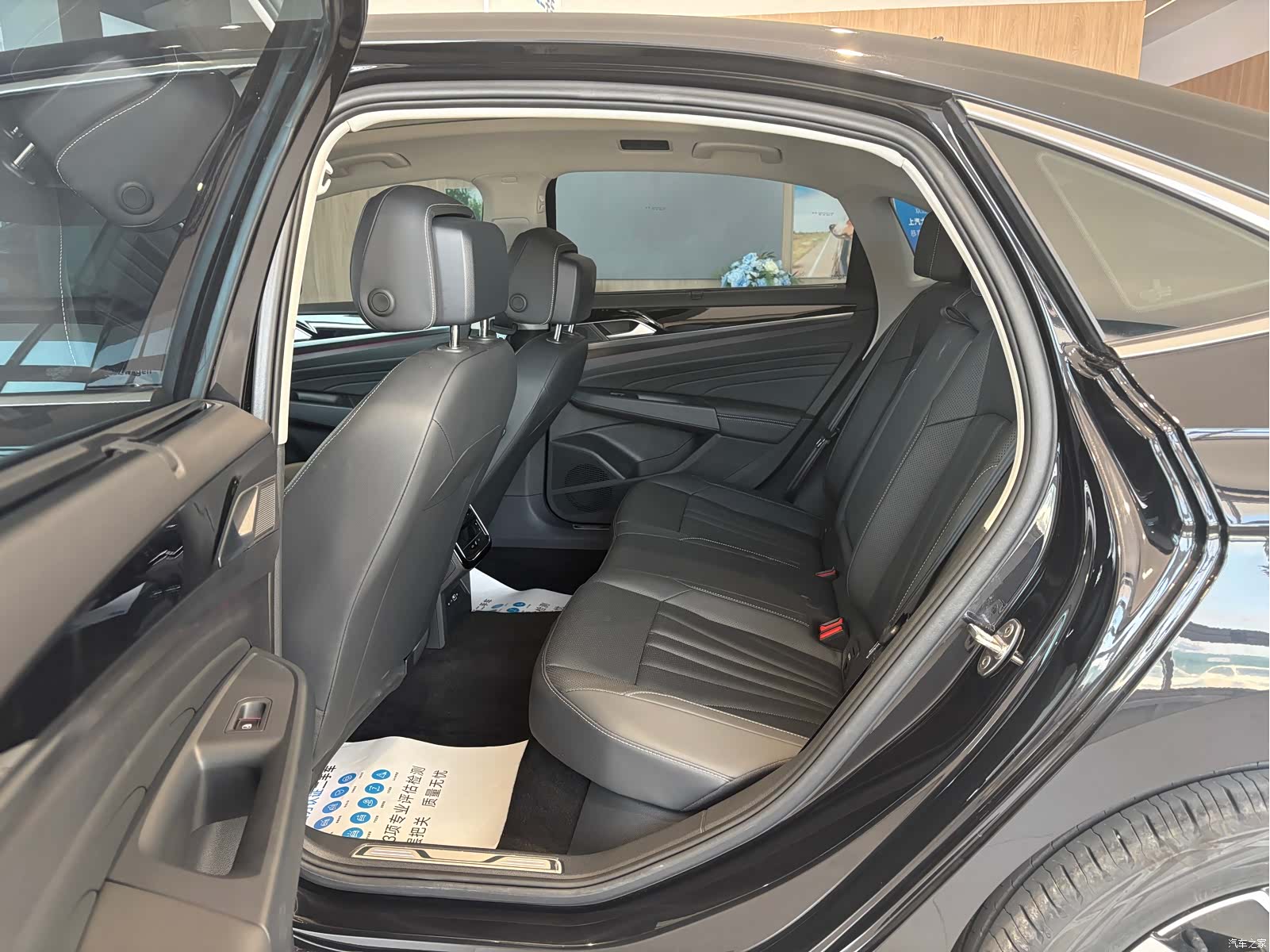 Volkswagen Passat, 2025 8