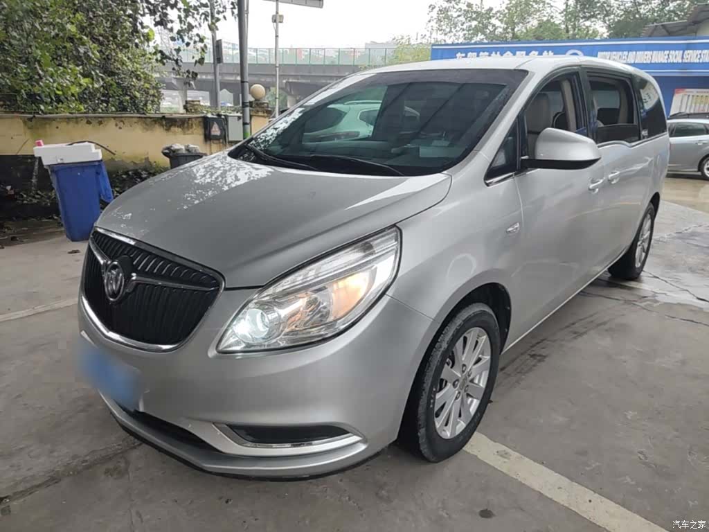 Buick GL8, 2017 1