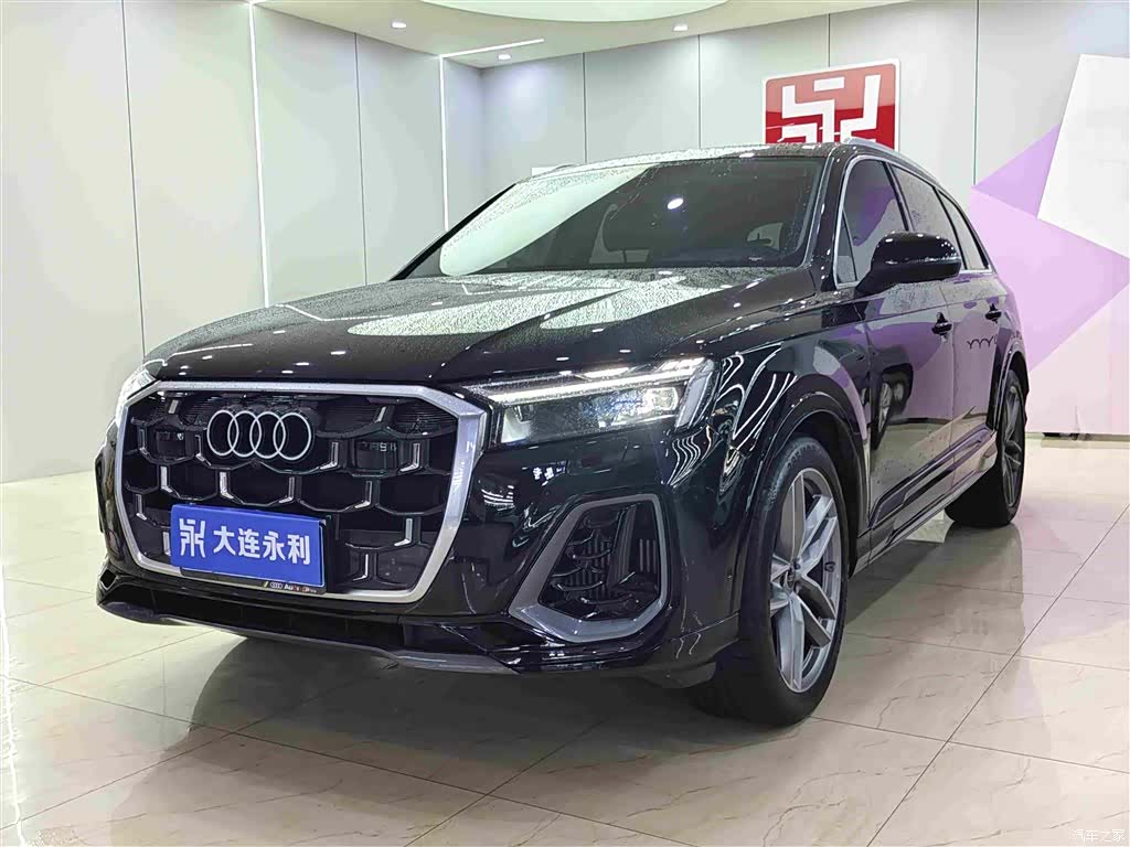 Audi Q7, 2025 1