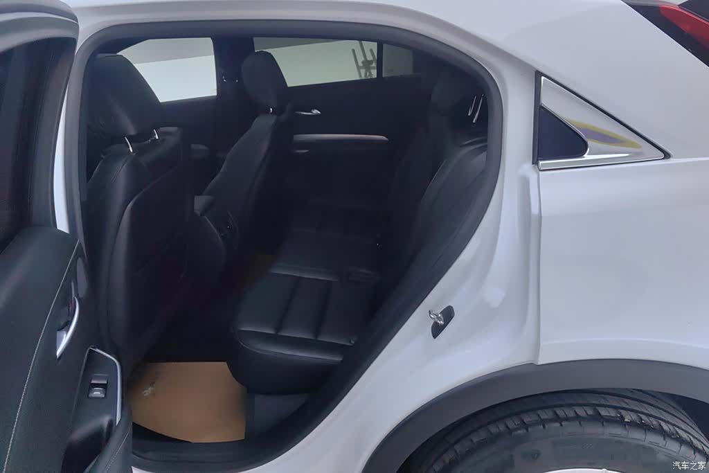 Cadillac XT4, 2022 11