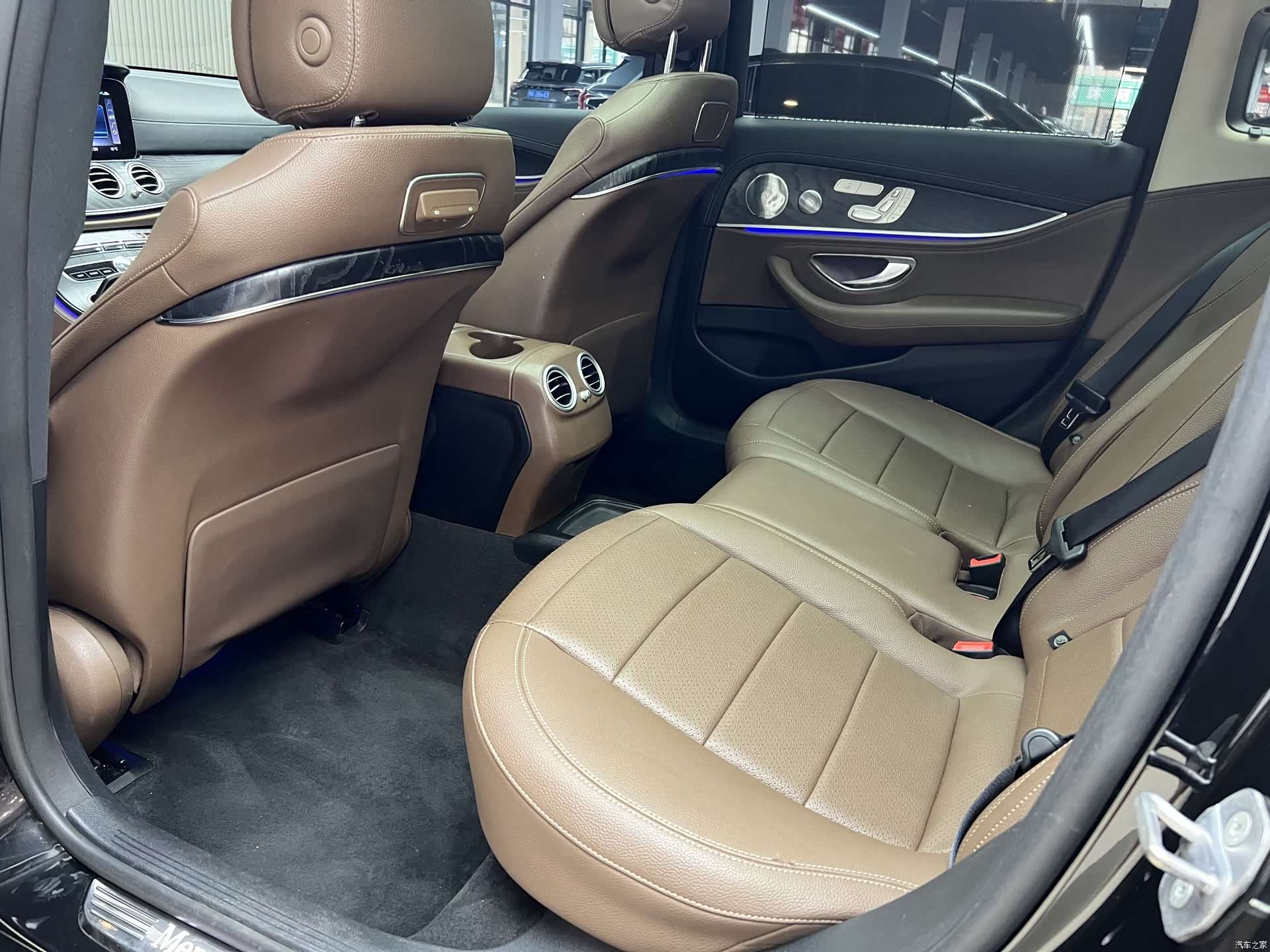 Mercedes-Benz E-Class, 2019 10