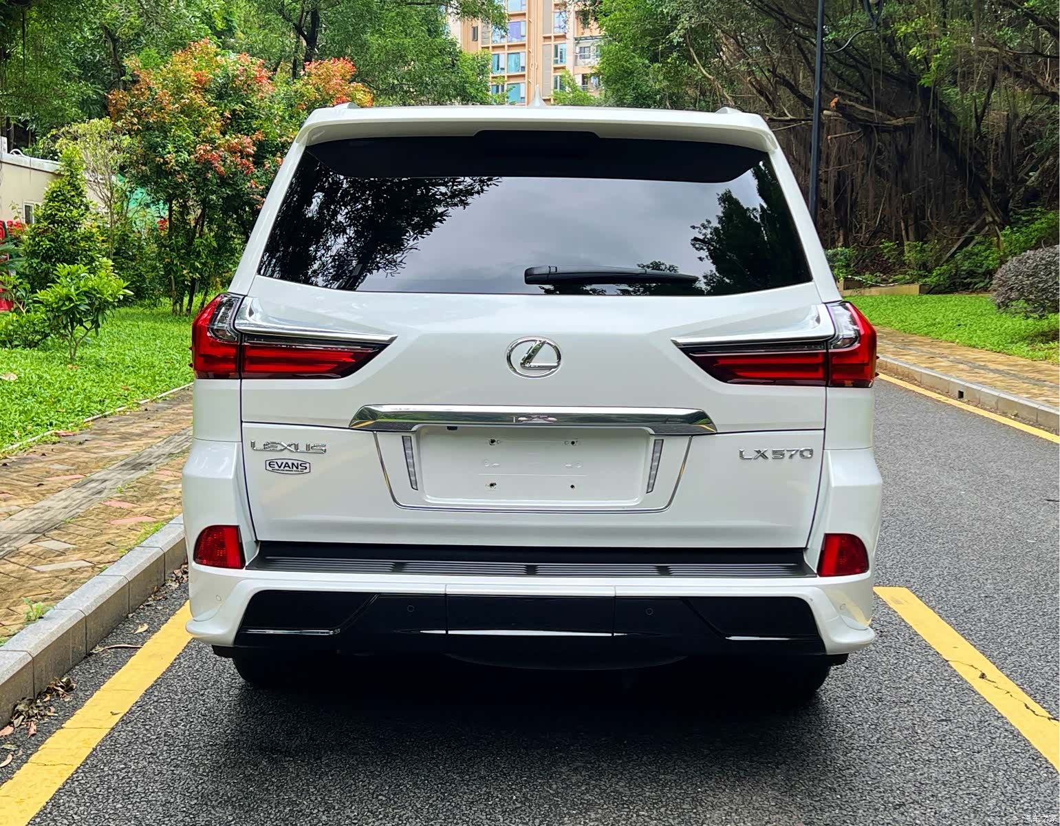 Lexus LX, 2019 18